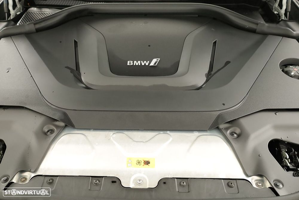 BMW iX3 M Sport Inspiring - 24