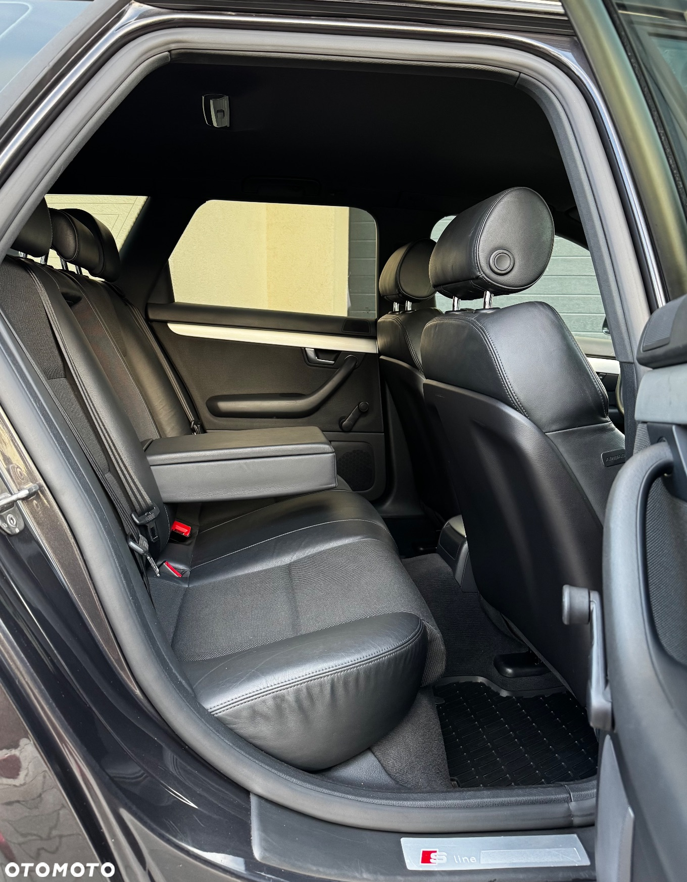 Audi A4 ver-2-0-tdi-dpf-s-line-sportpaket-plus- - 18