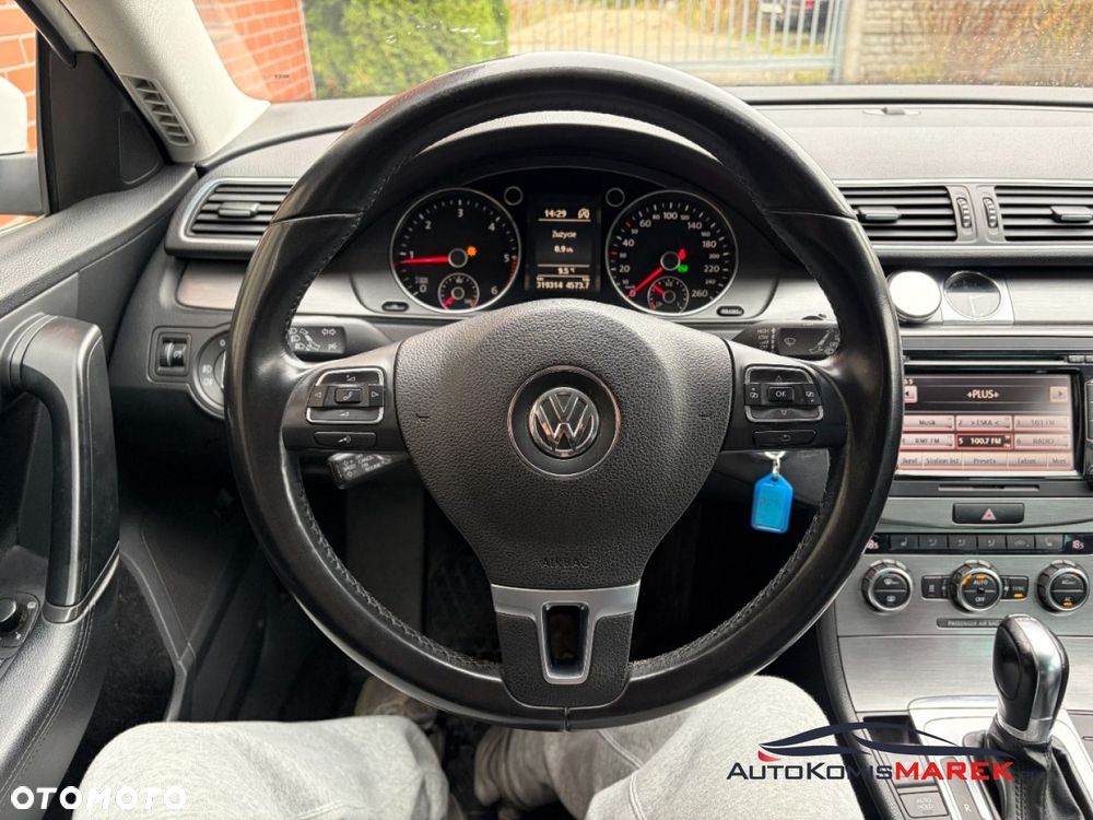 Volkswagen Passat - 10