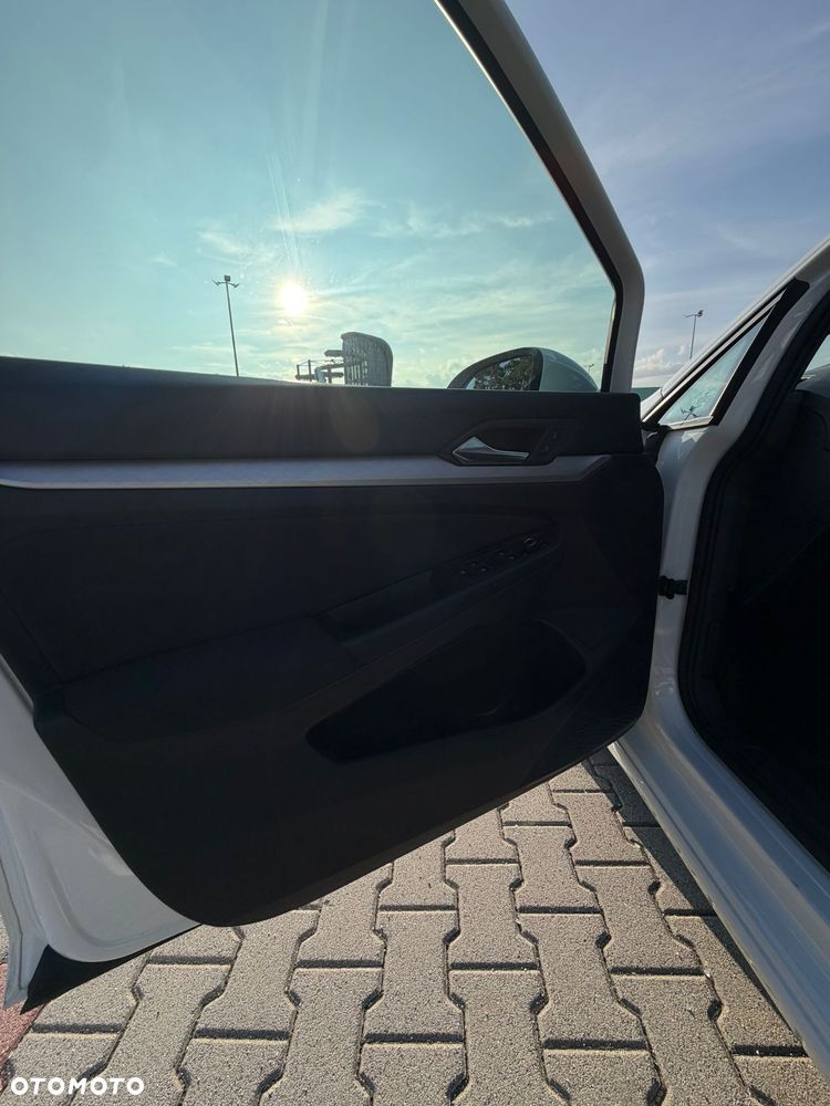 Volkswagen Golf - 28