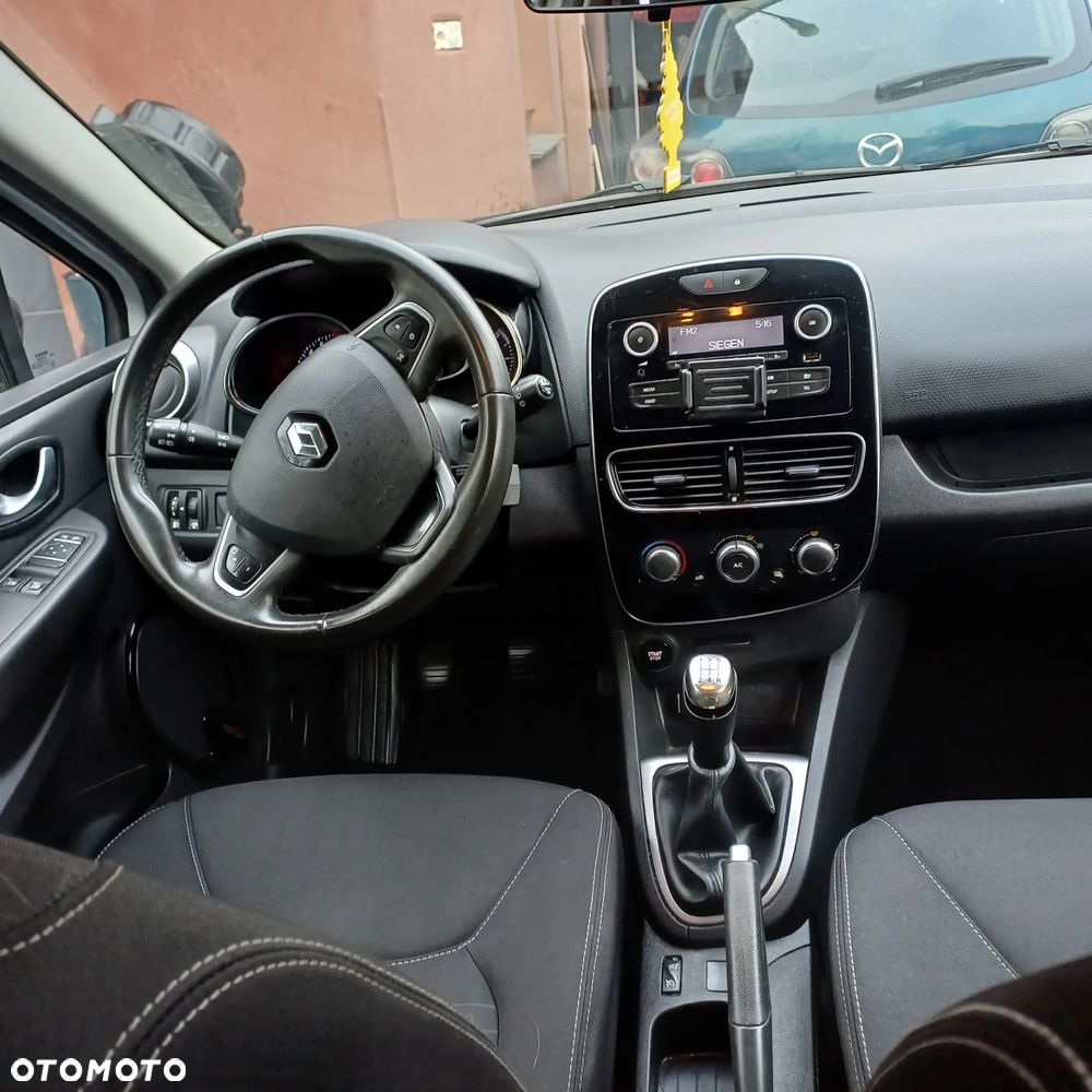 Renault Clio 1.2 16V 75 LIMITED - 14