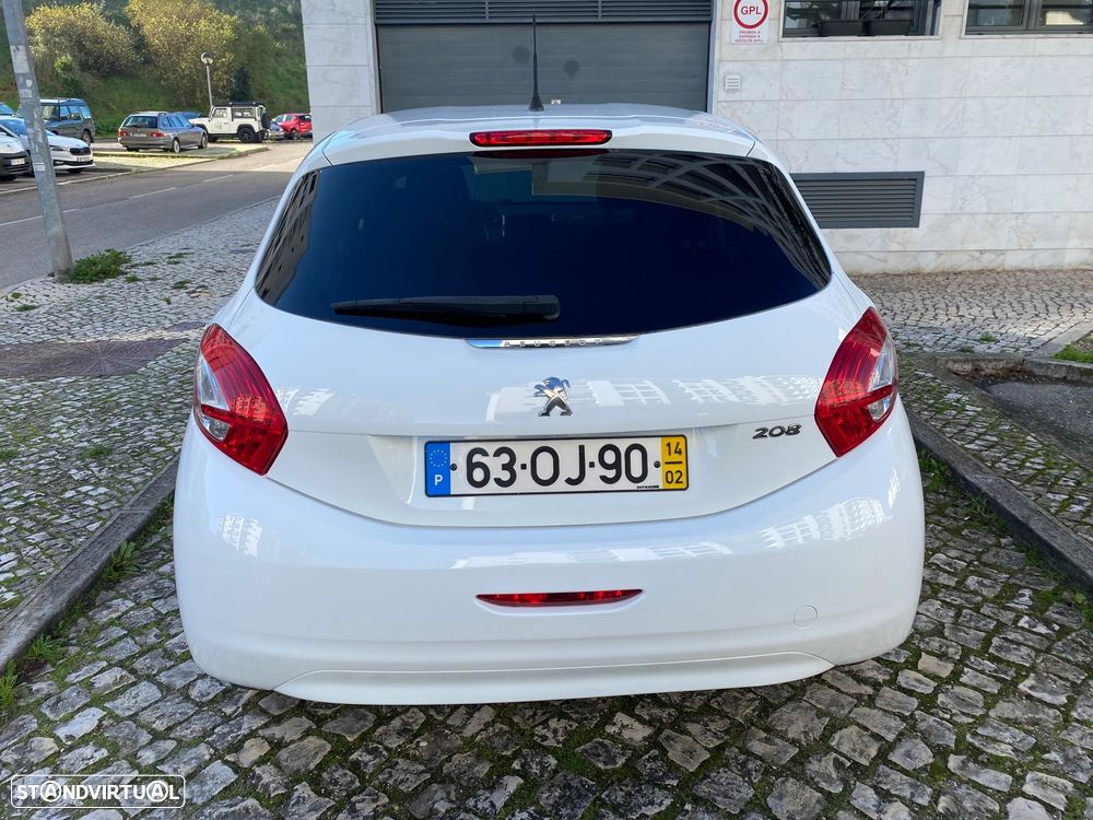 Peugeot 208 1.4 HDi SE Style - 11