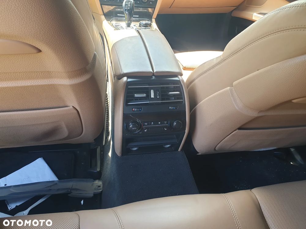 BMW Seria 7 750i Edition Exclusive - 16