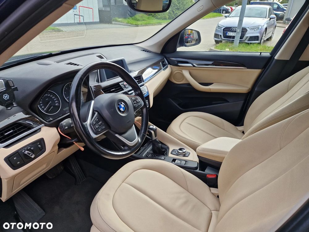 BMW X1 xDrive20d - 12