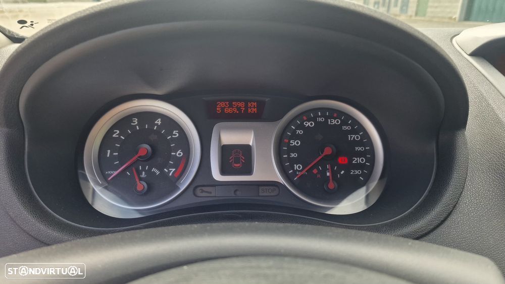 Renault Clio 1.2 TCE Dynamique S - 10