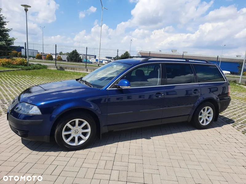 Volkswagen Passat - 11