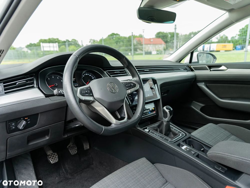 Volkswagen Passat 1.5 TSI EVO Elegance - 15