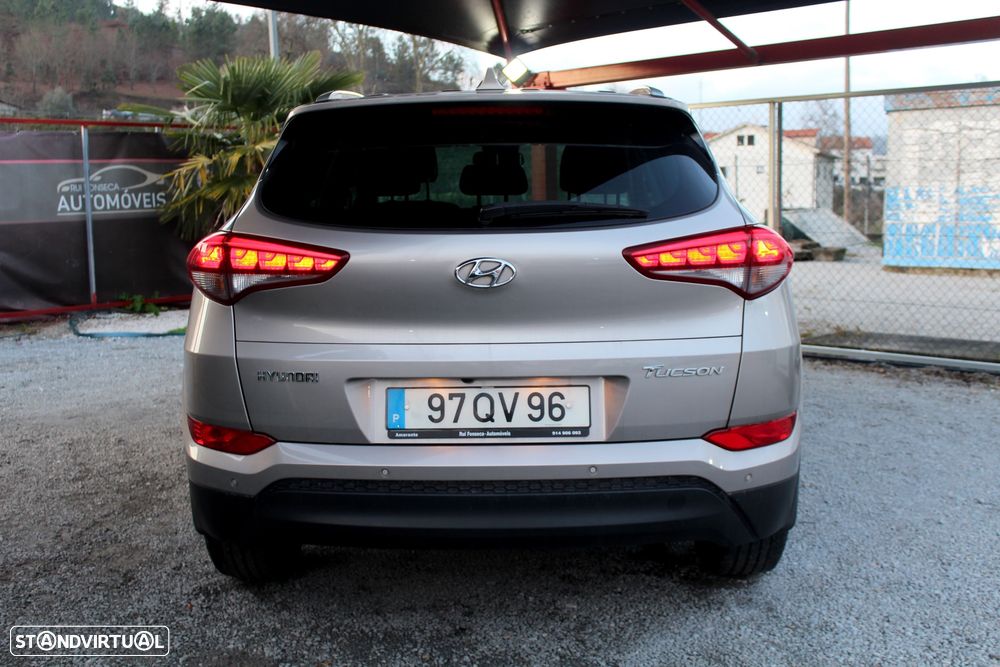 Hyundai Tucson 1.7 CRDi Executive - 16