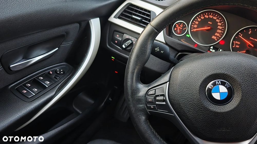 BMW Seria 3 - 22