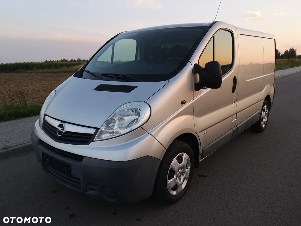 Opel VIVARO - 32