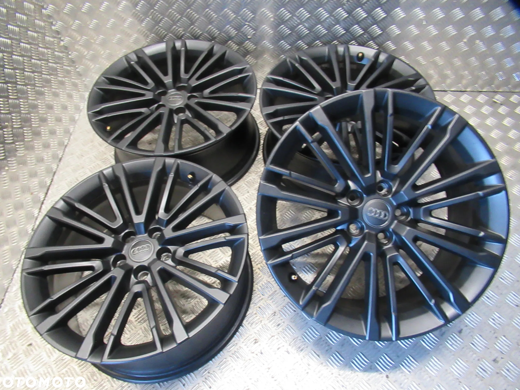 Felgi Audi A4 B9 A5 A6 S-Line 8,5Jx19 et40 5x112 - 6