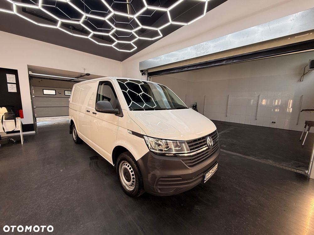 Volkswagen Transporter - 2