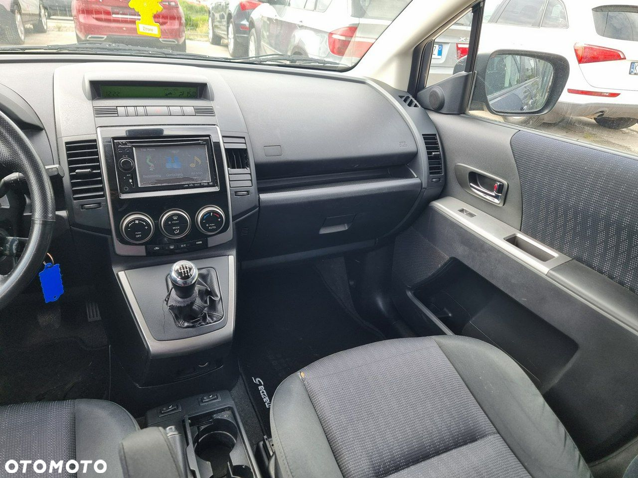 Mazda 5 - 16