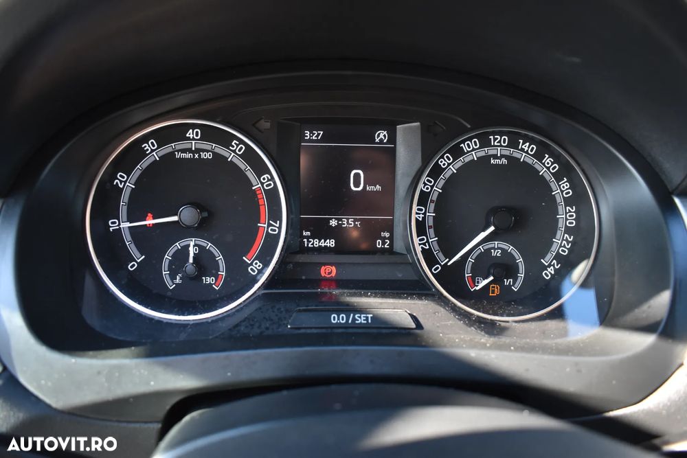 Skoda RAPID 1.0 TSI Style - 10