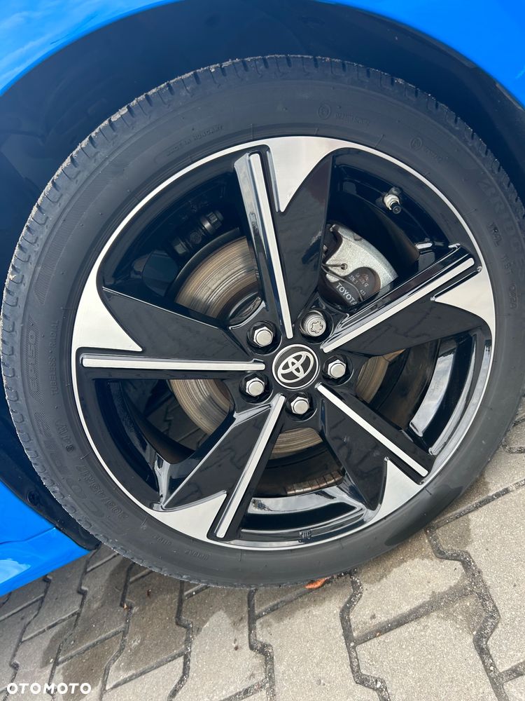 Toyota Yaris Hybrid 1.5 GR Sport - 4