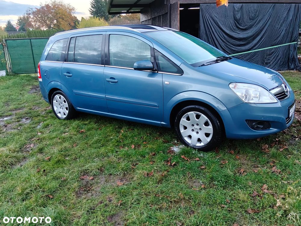 Opel Zafira 1.9 CDTI Cosmo - 4