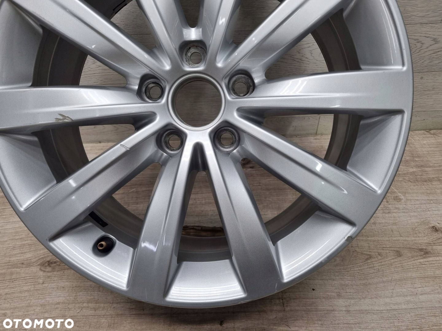 Felga VW Sharan 7N0 7.0Jx17H2 Et39 5x112 7N0601025C - 6