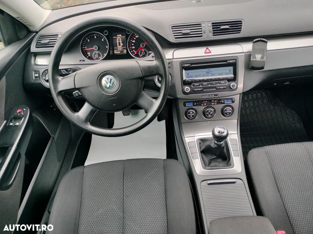Volkswagen Passat - 6