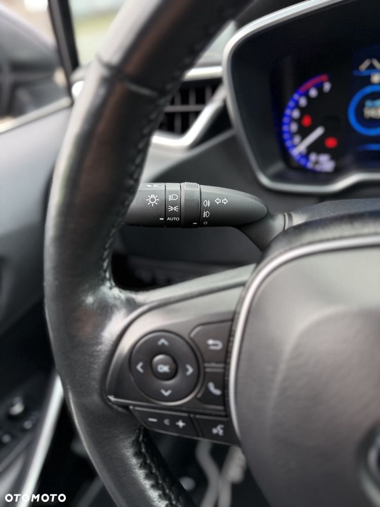 Toyota Corolla 1.8 Hybrid Executive - 18