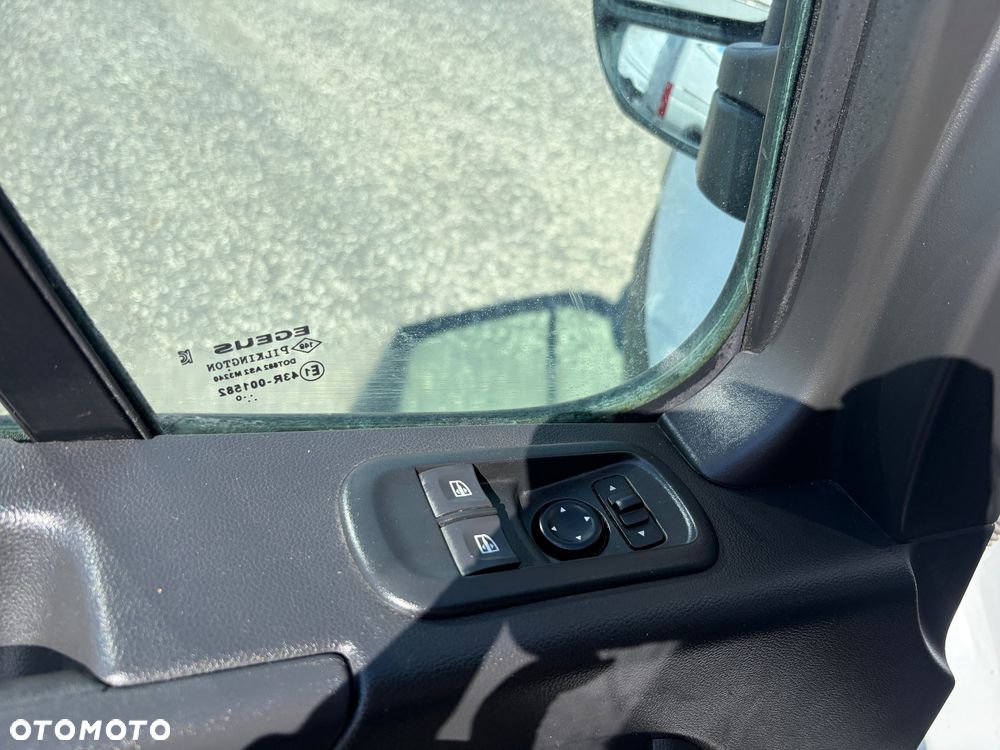 Renault Master - 33