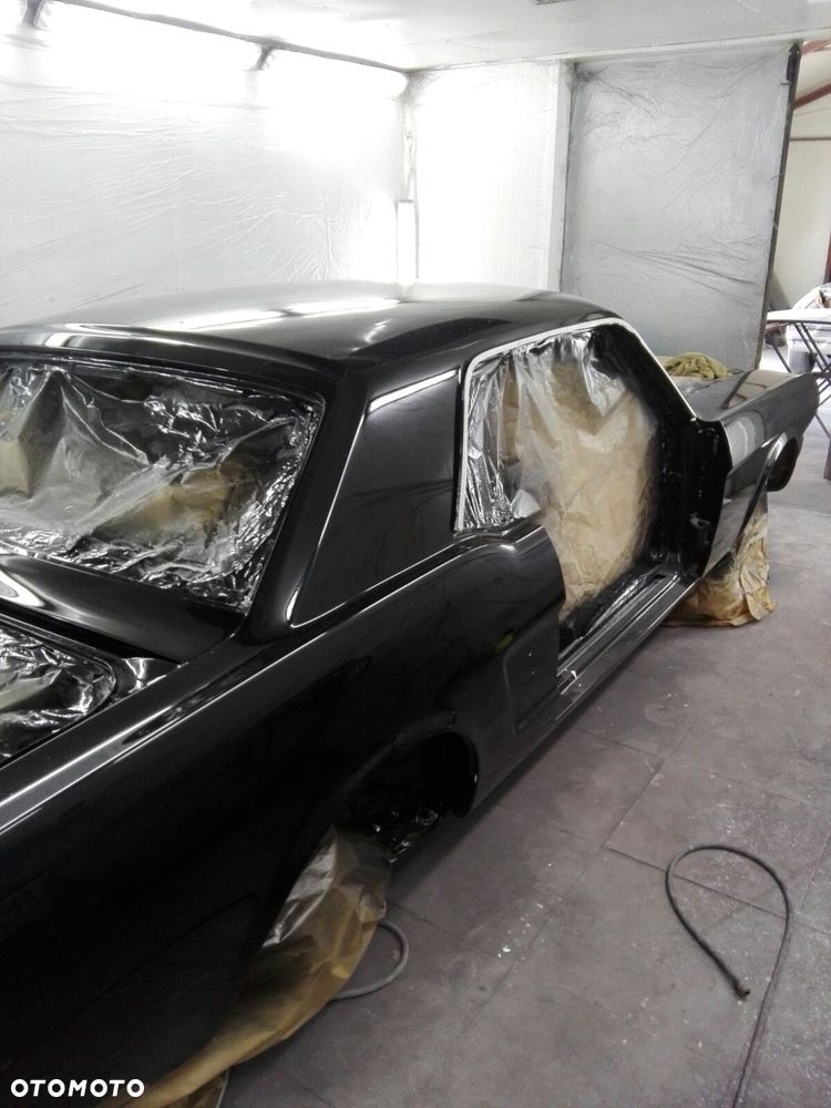 Ford Mustang - 6