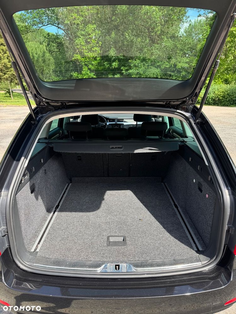 Skoda Superb 2.0 TDI DSG Ambition - 19
