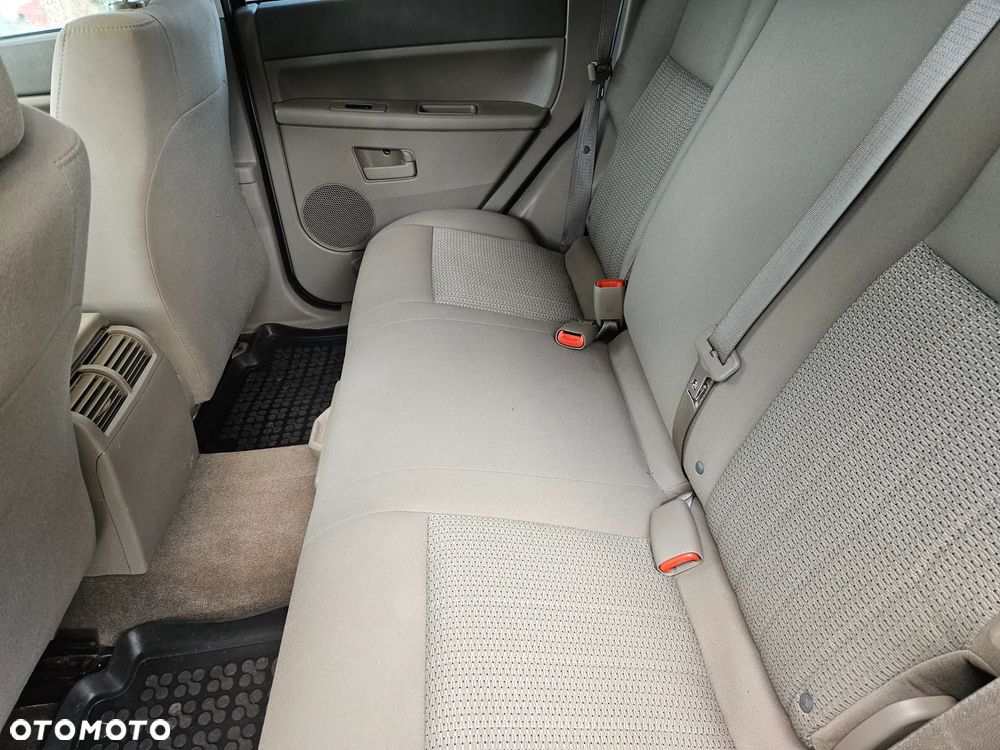 Jeep Grand Cherokee 3.7 4x4 Laredo - 10