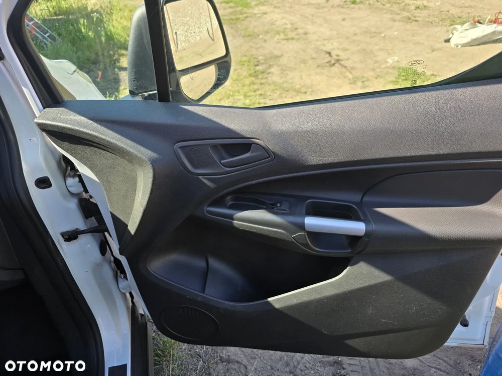 Ford Transit Connect - 24