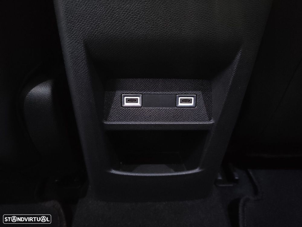 Peugeot 408 1.2 PureTech Allure EAT8 - 28