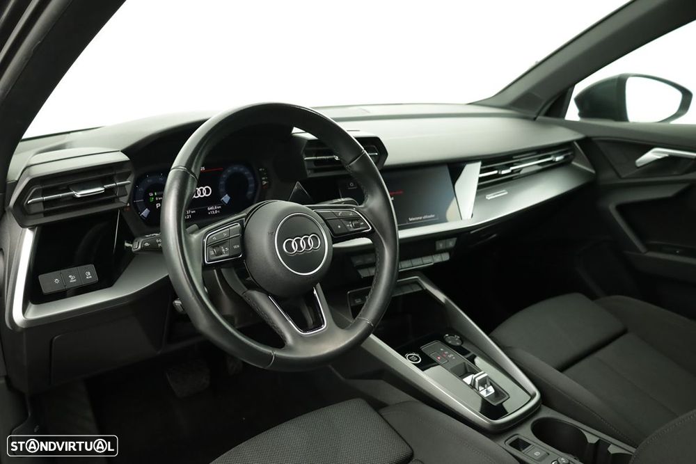 Audi A3 Sportback 45 TFSIe S line - 8