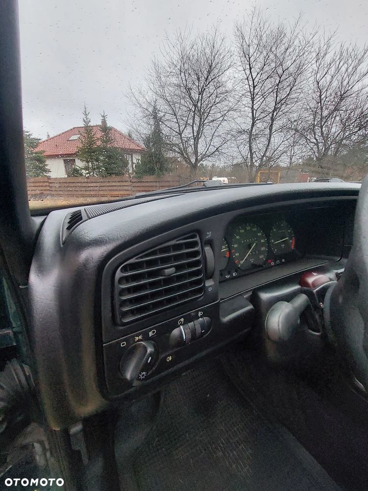 Volkswagen Passat 1.9 TD CL - 6