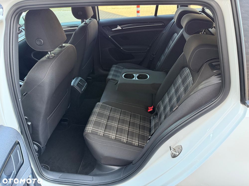 Volkswagen Golf GTD BlueMotion Technology - 30