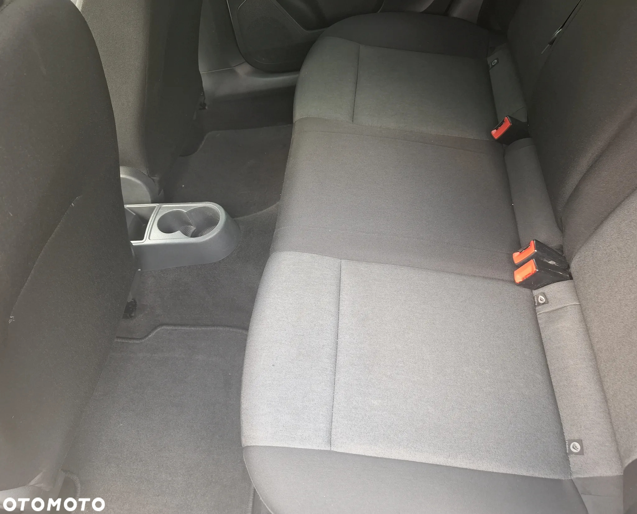 Skoda RAPID 1.2 TSI Active - 8
