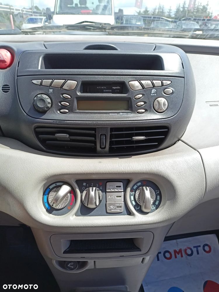 Nissan Almera - 10