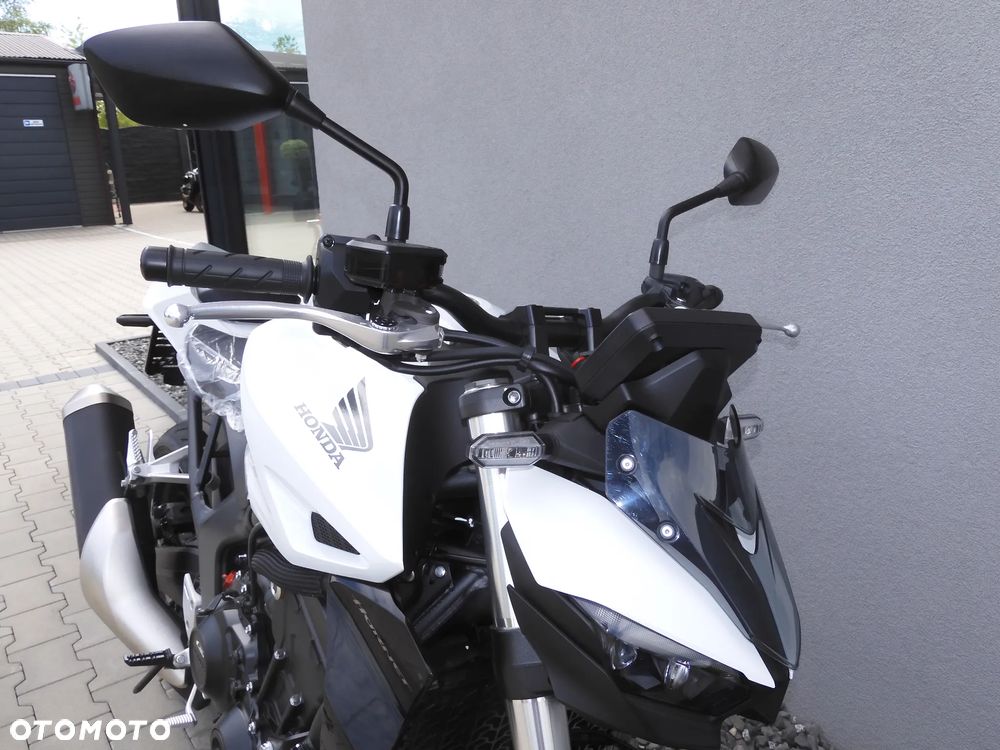 Honda Hornet - 4