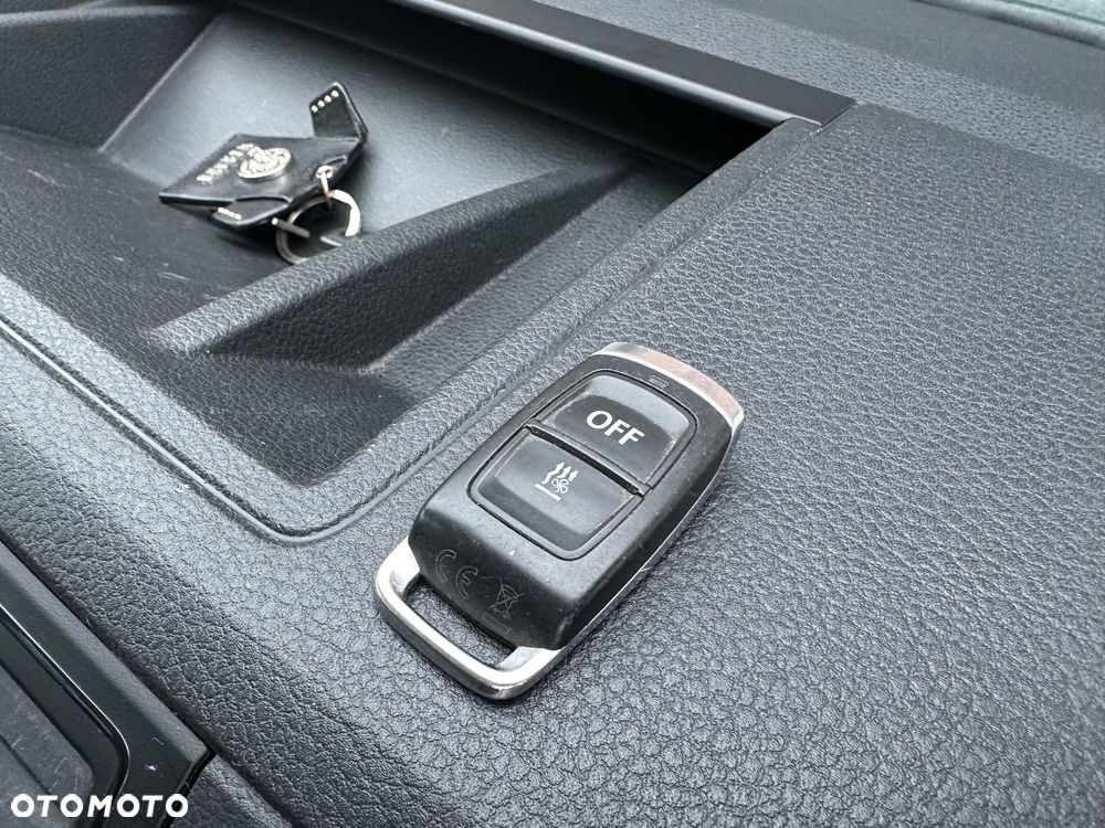 Volkswagen Transporter - 4