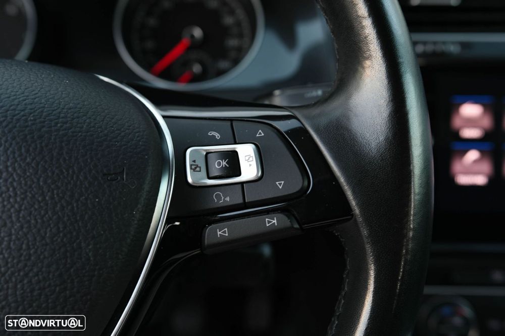 VW Golf 1.6 TDI Confortline - 10