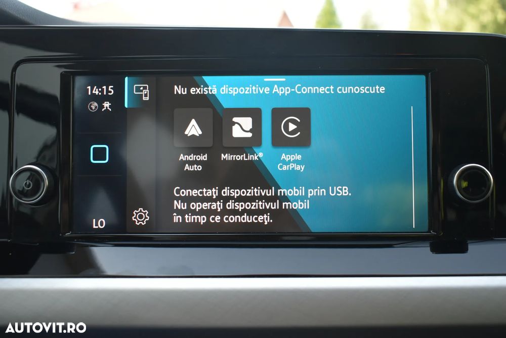 Volkswagen Golf 1.0 eTSI DSG MHEV Life - 20