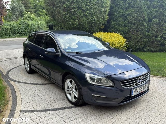 Volvo V60 D4 Drive-E Kinetic - 1