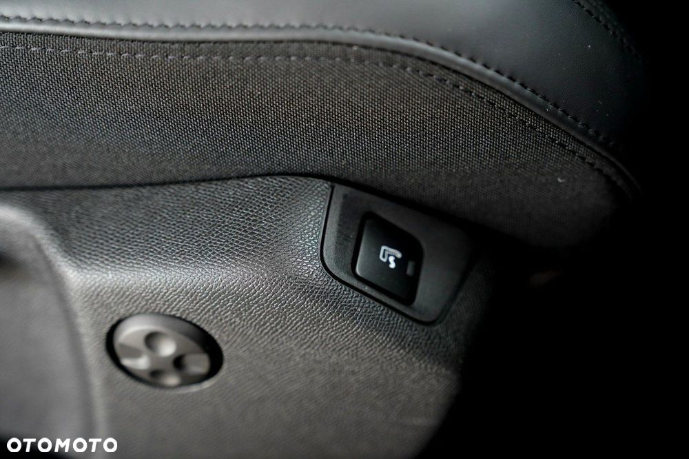 Peugeot 5008 1.6 PureTech GT Line S&S EAT8 - 24