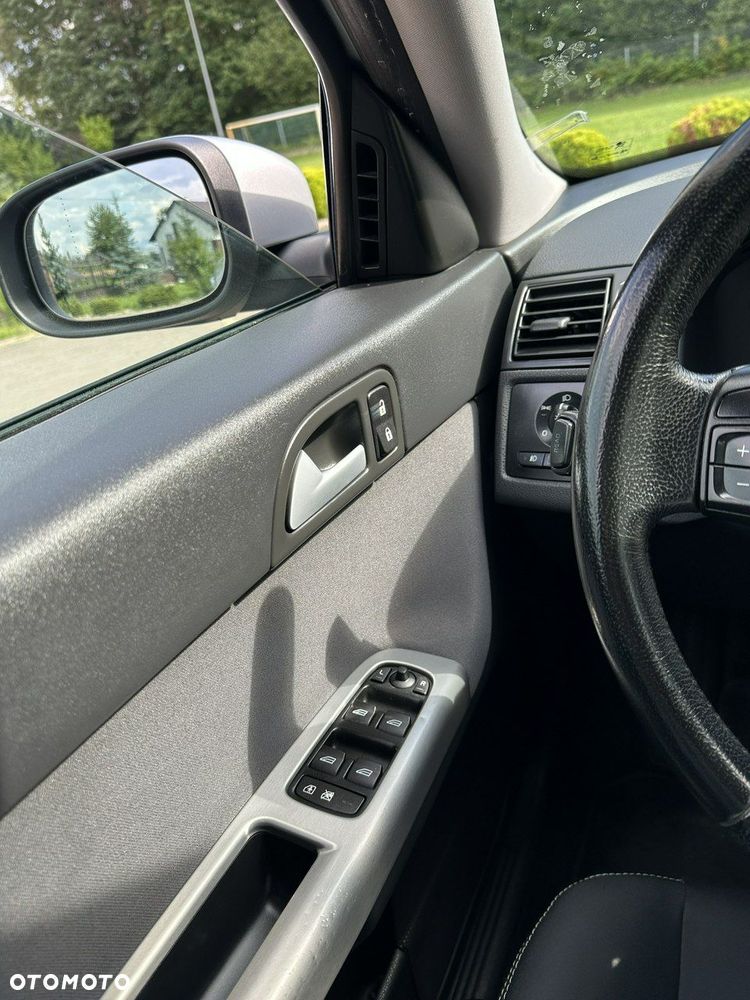 Volvo V50 - 25