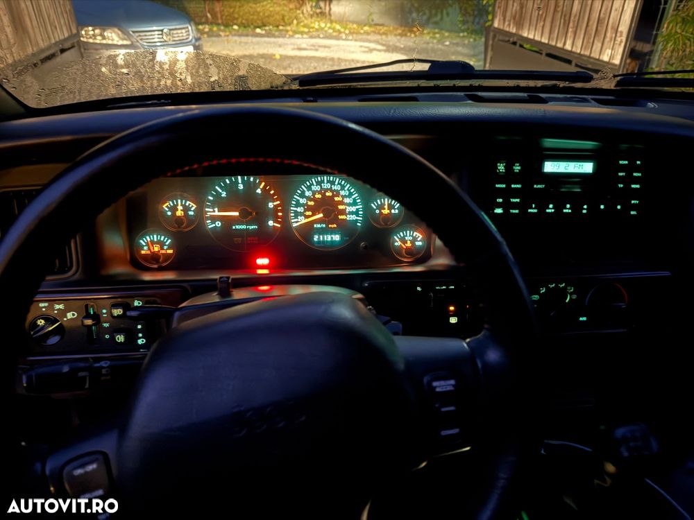 Jeep Grand Cherokee - 15