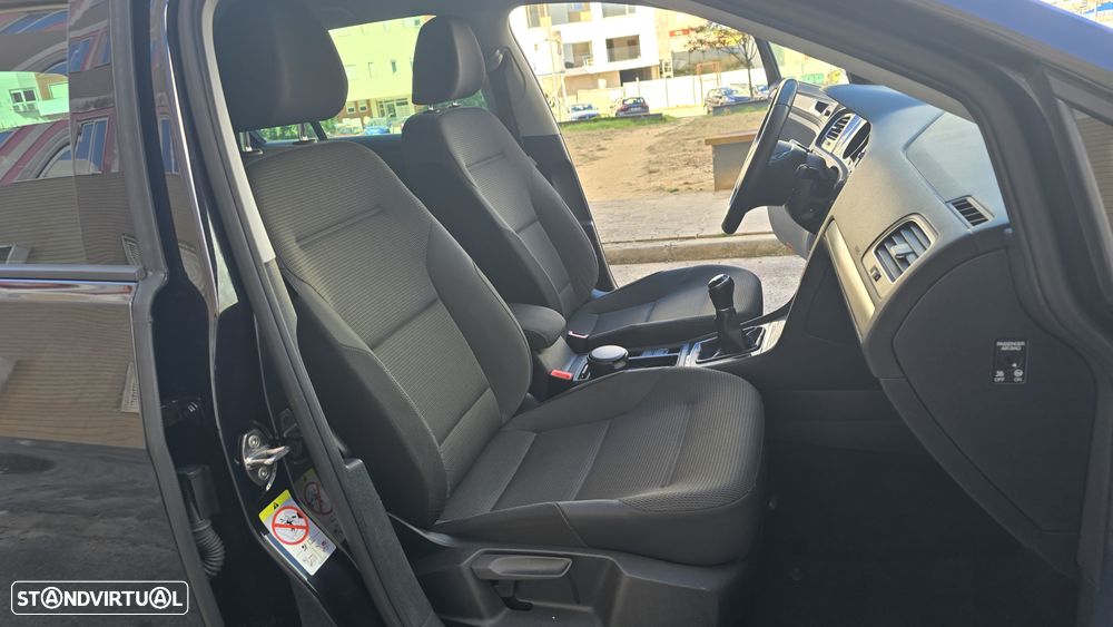 VW Golf 1.6 TDI Confortline - 25