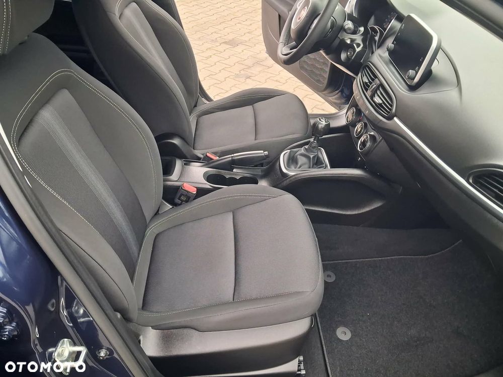 Fiat Tipo 1.4 T-Jet 16v Easy - 27