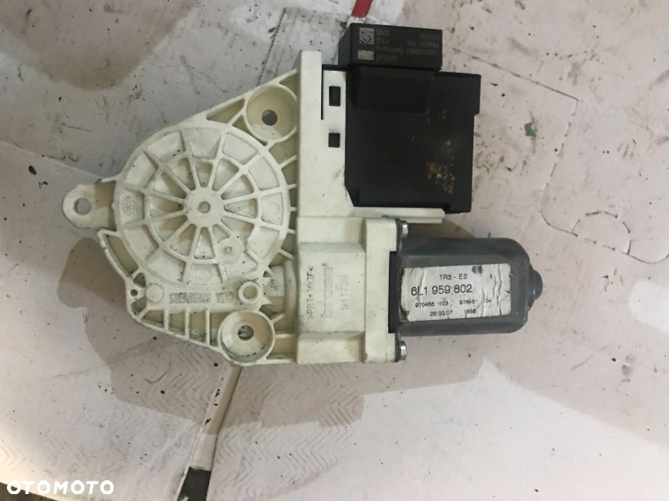 SILNICZEK SZYBY PRZEDNI PRAWY AUDI SEAT IBIZA III 6L1959802 - 1