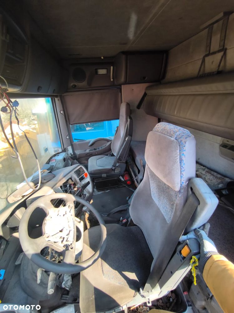 Kabina Renault Premium DXI - 6