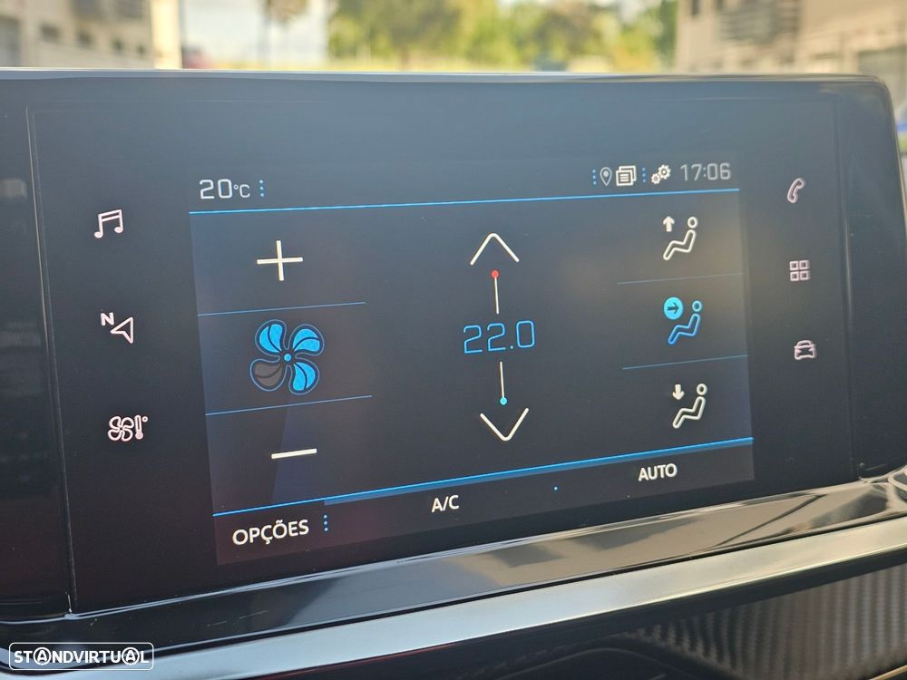 Peugeot 2008 1.2 PureTech Active Pack - 24