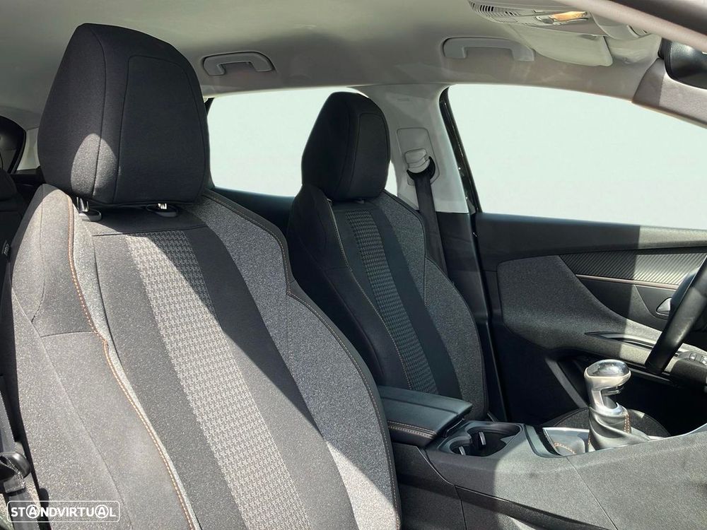 Peugeot 3008 1.5 BlueHDi Active - 16