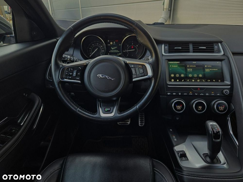 Jaguar E-Pace - 31