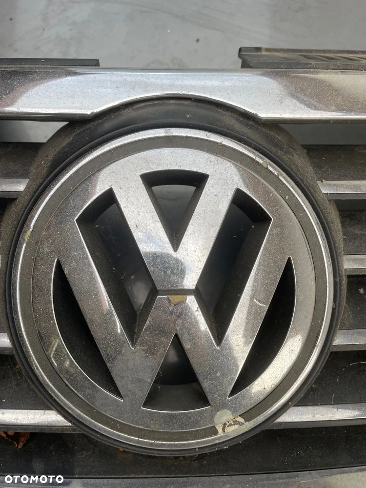 VW PASSAT B6 GRILL ATRAPA 3C0853651 - 3